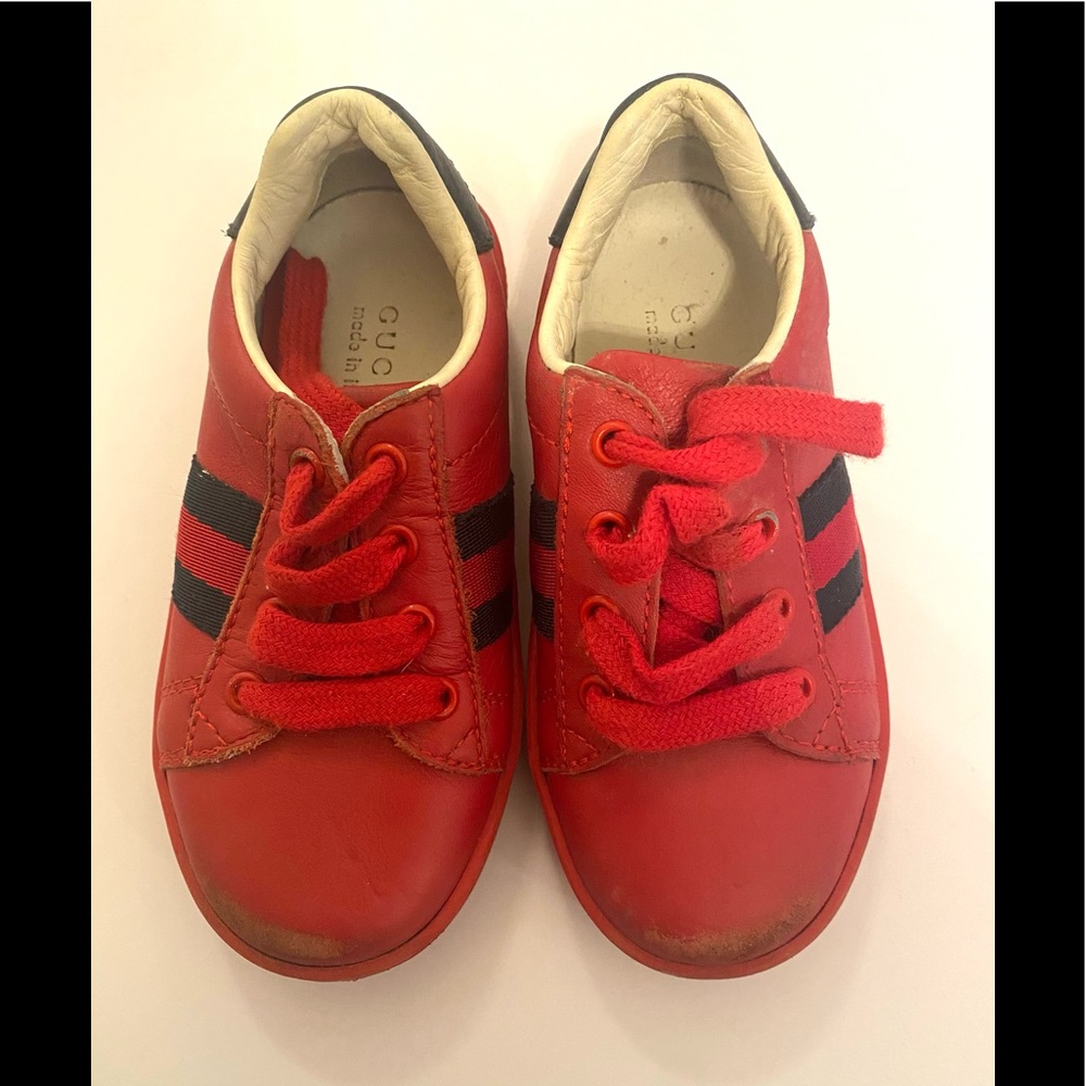 Gucci Toddler Sneaker in Red & Blue Size 23 (7US)